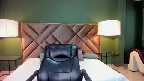 Snapshot of sophia_loreenn chatting on 02/24/26, 01:31 Sofia online show from 02/24/26, 01:31