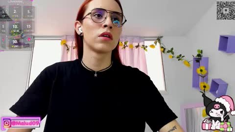 Snapshot of sophia_milano chatting on 12/15/24, 12:28 sophia_milano online show from 12/15/24, 12:28