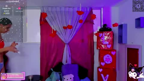 Snapshot of sophia_milano chatting on 02/13/25, 12:00 sophia_milano online show from 02/13/25, 12:00