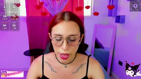 Snapshot of sophia_milano chatting on 02/25/25, 05:15 sophia_milano online show from 02/25/25, 05:15