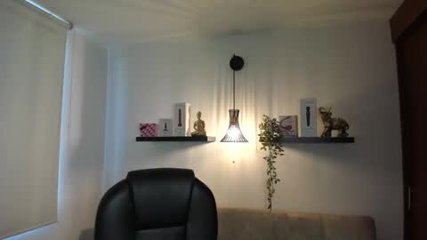 sophia_miller4 online show from 03/15/26, 09:21