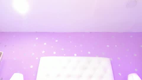 Sophia  online show from 11/25/25, 07:58