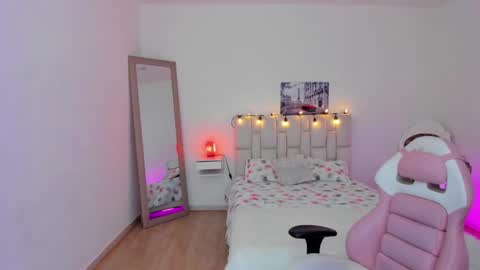 Snapshot of sophia_rincon chatting on 01/12/25, 06:59 Sophia Rincon online show from 01/12/25, 06:59