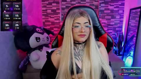 Sophia online show from 12/23/25, 05:49