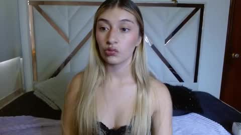 SophiaLee online show from 12/15/25, 11:31