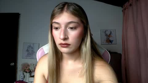 SophiaLee online show from 04/22/26, 11:39