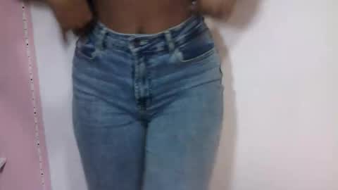 Snapshot of sophiacastro19 chatting on 02/12/26, 10:27 Sophia online show from 02/12/26, 10:27