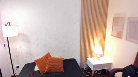 Sophia online show from 04/24/26, 11:45