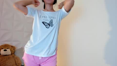 Sophia Howland online show from 05/22/26, 04:41