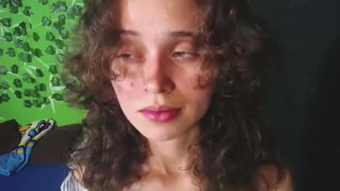 Snapshot of sophiamiller6 chatting on 07/12/26, 12:12 sophiamiller6 online show from 07/12/26, 12:12