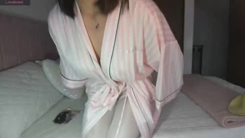 Snapshot of sophiaparker_ chatting on 02/04/26, 11:38 online show from 02/04/26, 11:38