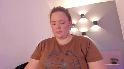 Sofi online show from 02/21/25, 12:17