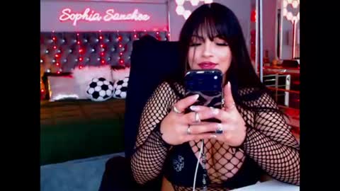 Snapshot of sophiasanchezxxx chatting on 07/11/26, 05:32 sophiasanchezxxx online show from 07/11/26, 05:32