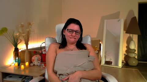 Sophia online show from 12/24/24, 11:11