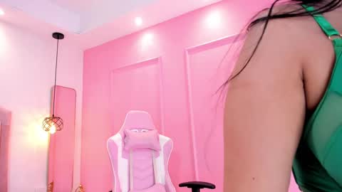 Snapshot of sophiawhite__ chatting on 02/28/25, 07:46 SOPHIA online show from 02/28/25, 07:46