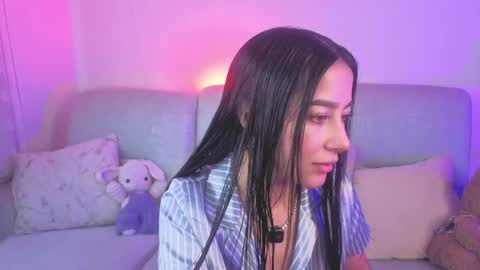Snapshot of sophie_bbs chatting on 04/26/26, 04:37 Sophie online show from 04/26/26, 04:37