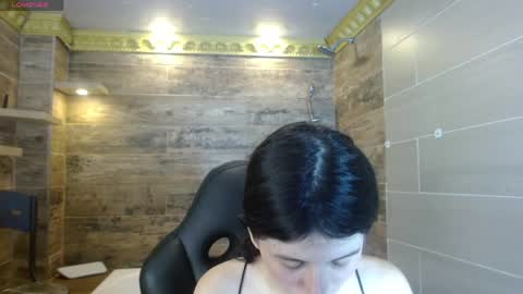 Snapshot of sophie_copers chatting on 04/25/26, 07:22 S O P H I E online show from 04/25/26, 07:22