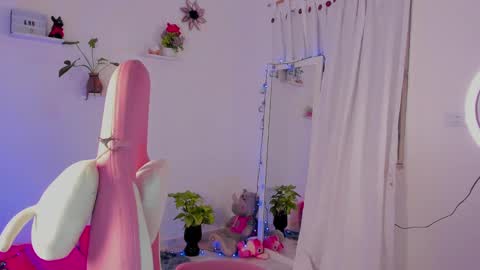 sophie doll online show from 12/16/24, 08:16