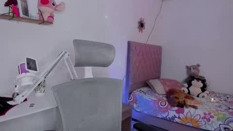 sophie doll online show from 02/03/26, 10:48