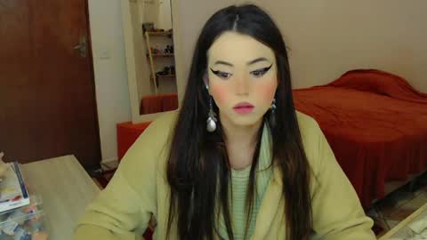 Snapshot of sophie_fantasy_hot chatting on 06/08/26, 12:58 Sophie Fantasys online show from 06/08/26, 12:58