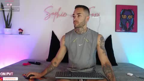 SOPHIE - FOXX online show from 10/24/25, 02:02