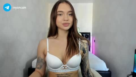 Snapshot of sophie_in chatting on 02/20/25, 07:01 Sonya online show from 02/20/25, 07:01