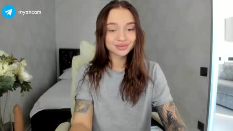 Snapshot of sophie_in chatting on 03/11/25, 05:27 Sonya online show from 03/11/25, 05:27