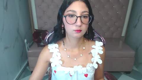 sophie_jones_b online show from 02/14/26, 12:46