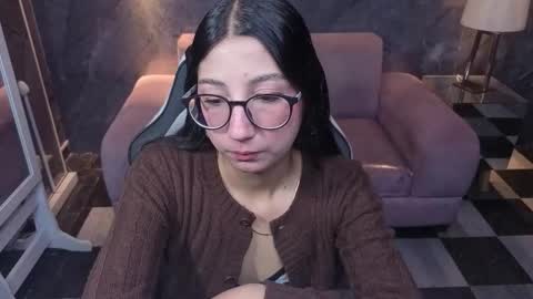 sophie_jones_b online show from 03/12/26, 01:06