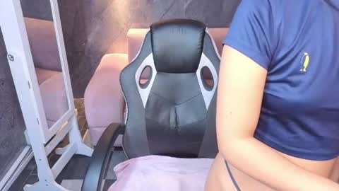 sophie_jones_b online show from 05/26/26, 12:45