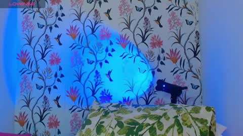 Sophie or Sof online show from 02/04/25, 05:34