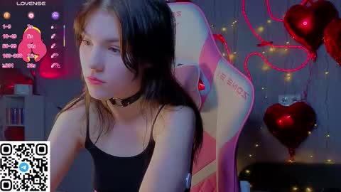 sophie_nomenal_ online show from 02/12/26, 04:29