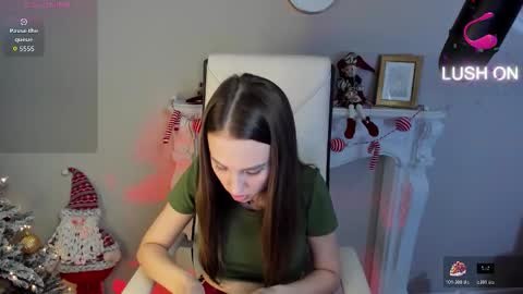 Sophie online show from 12/14/25, 09:03