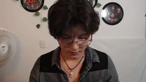 sophie_ross1 online show from 09/28/25, 03:12