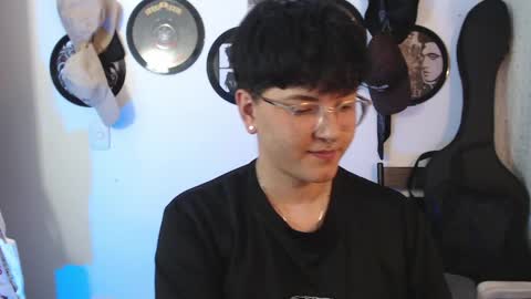 sophie_ross1 online show from 04/23/26, 12:34