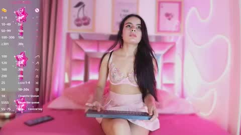 Sophie  online show from 11/30/25, 10:19