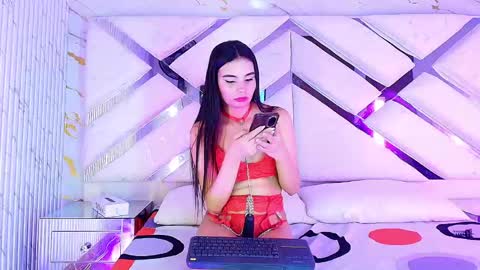 Snapshot of sophie_stars chatting on 05/03/26, 03:23 Sophie online show from 05/03/26, 03:23