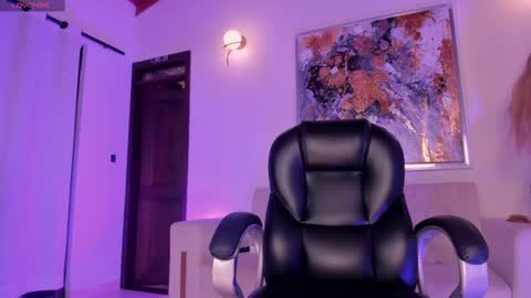 Sophie online show from 02/14/25, 11:42