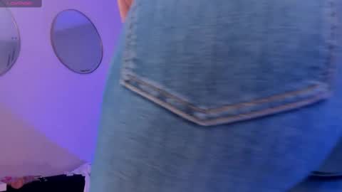 Sophie online show from 09/10/25, 01:05