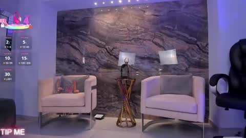 Sophie online show from 09/26/25, 11:31