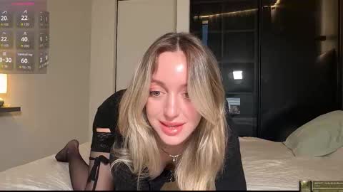 sophiebelll online show from 11/24/25, 01:44