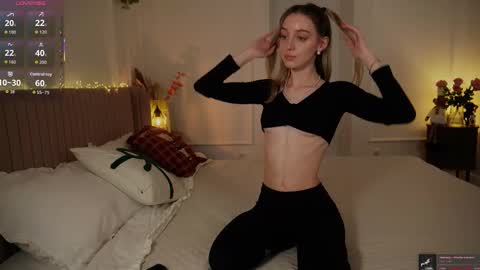 sophiebelll online show from 12/21/25, 11:39