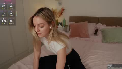 sophiebelll online show from 04/09/26, 10:53