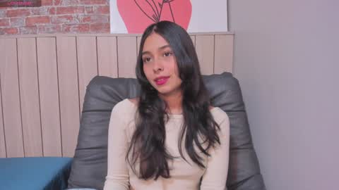 Sophie online show from 02/05/25, 12:49