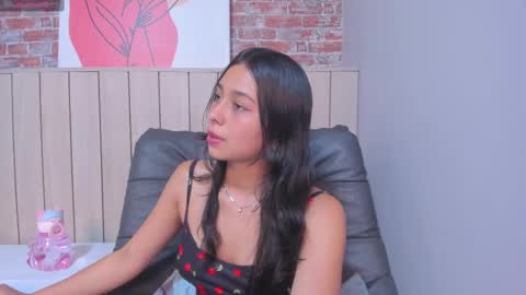 Sophie online show from 03/04/25, 06:18