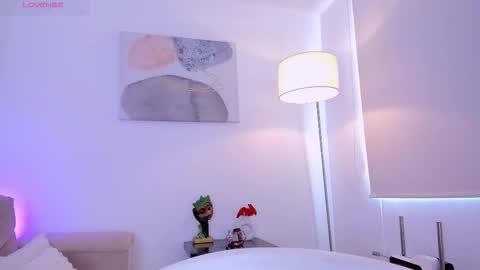 Snapshot of sophiebrownx_ chatting on 02/23/26, 03:42 Sophie online show from 02/23/26, 03:42