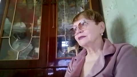 SophieBurnsX online show from 05/21/26, 10:00
