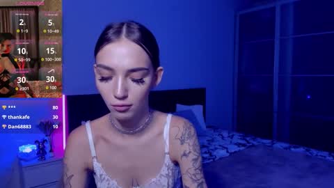 Sophie online show from 10/19/25, 10:32