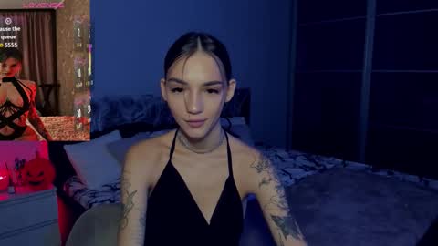 Snapshot of sophiecherrie chatting on 11/01/25, 12:29 Sophie online show from 11/01/25, 12:29