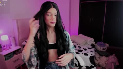    online show from 11/10/25, 08:24